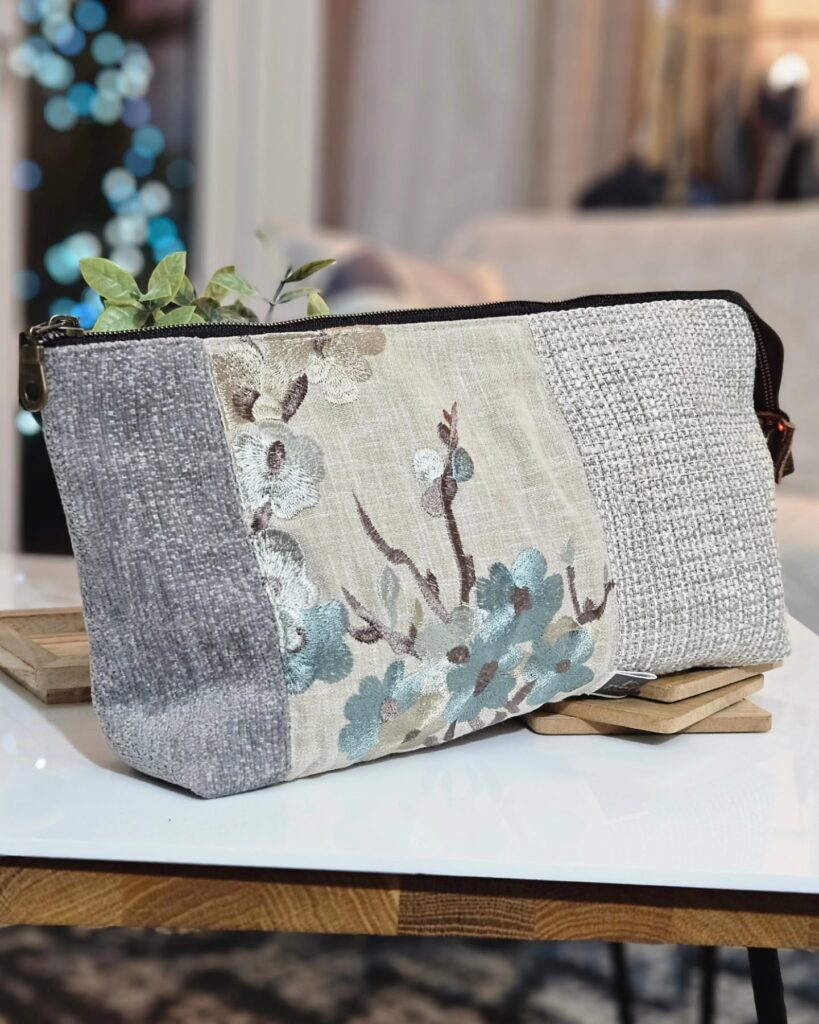 Cosmetic Bag, Purse, and Wallets Manufacturer