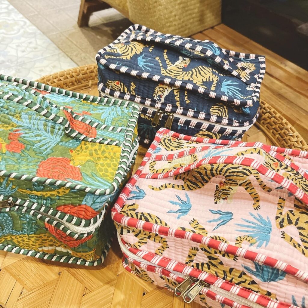 Cosmetic Bag, Purse, and Wallets Manufacturer