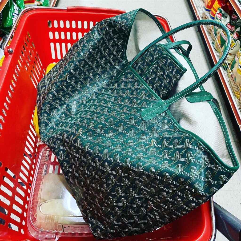 Kuinka paljon on Goyard Kangaskassi (3) Kuinka paljon on Goyard Kangaskassi