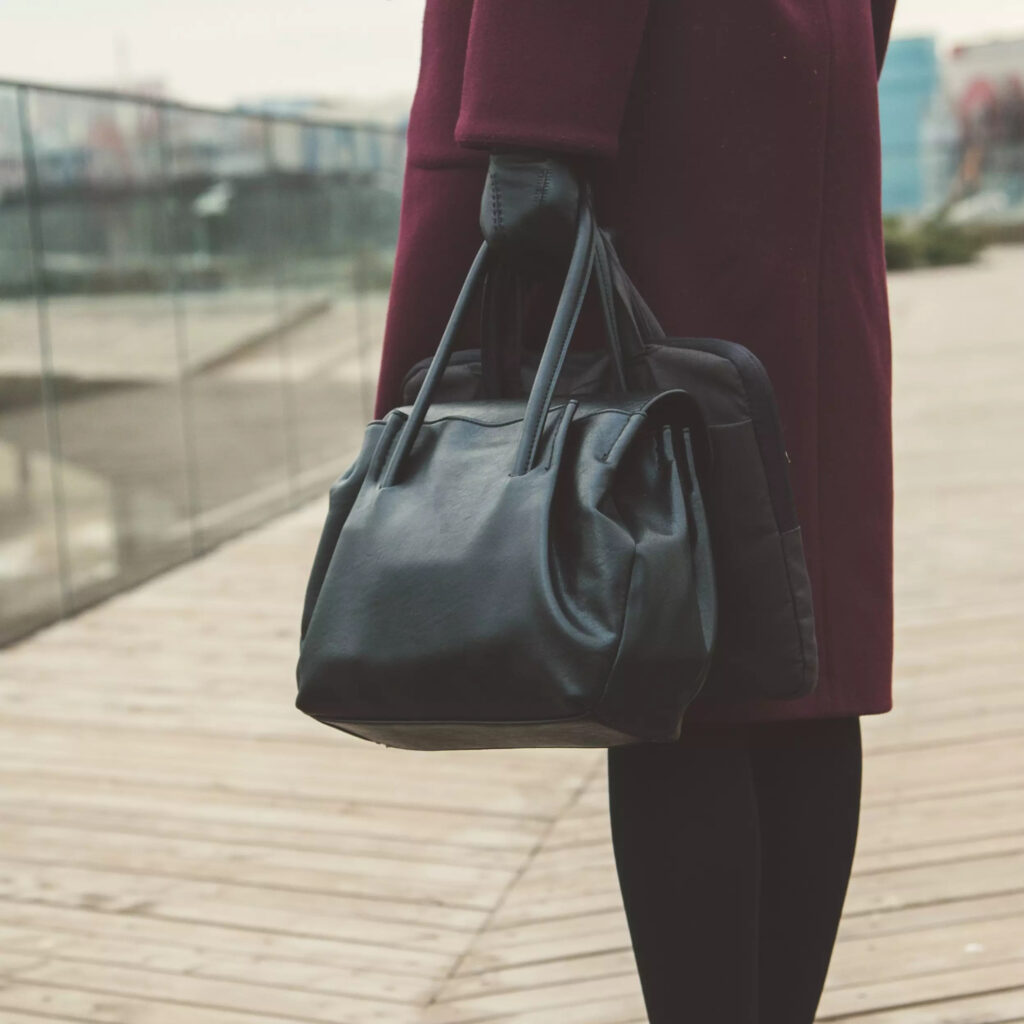 What Are The Bags With One Strap Called A Comprehensive Guide (7) Как называются сумки с одним ремешком